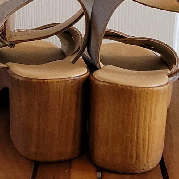 Topshop Grey Suede Wooden Block Heel Sandals - Size 7 - Worn once – Like new - Picture 10 of 11